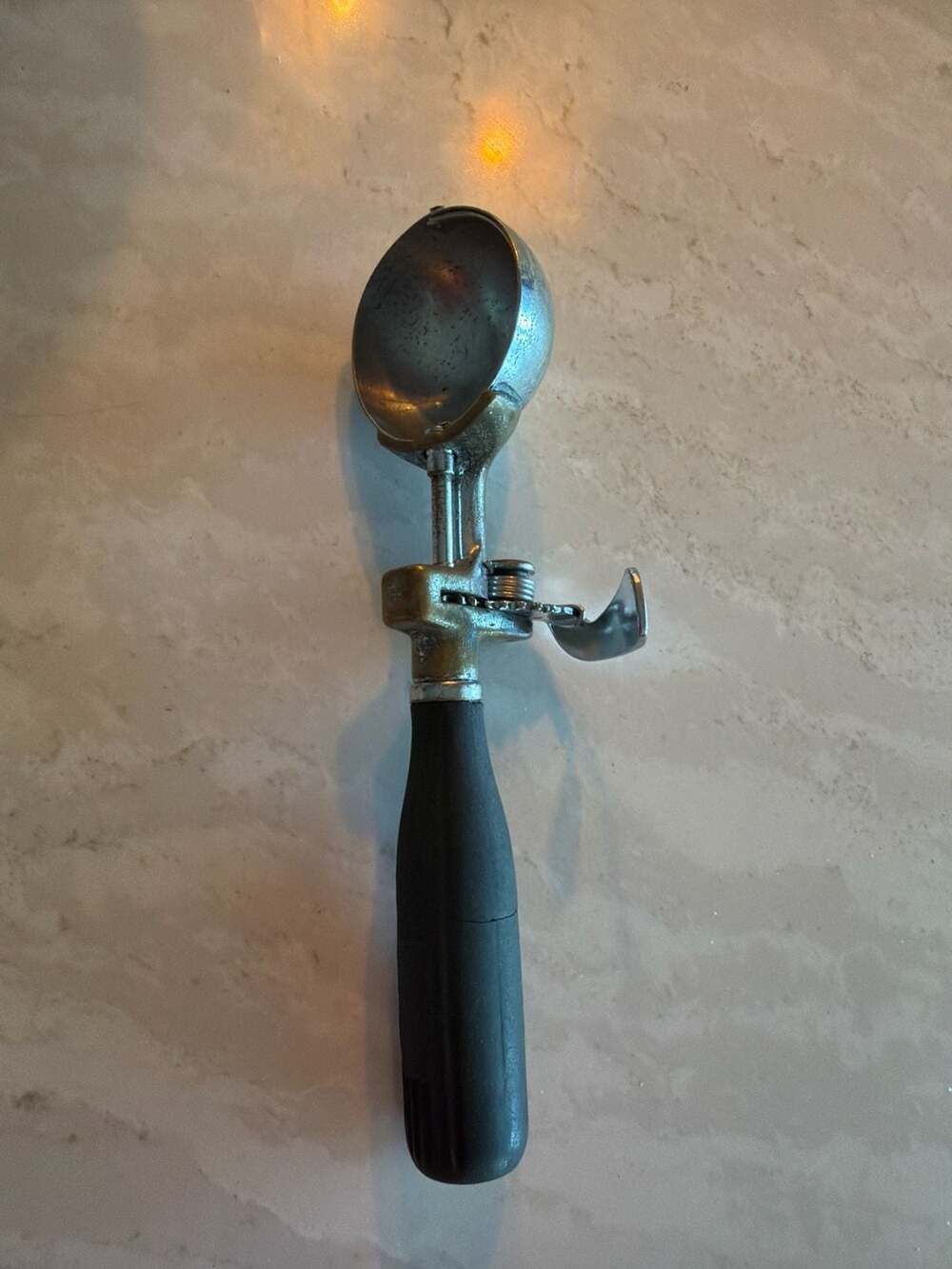 Vintage Hamilton Beach No. 51 Ice Cream Scoop‎ with Black Bakelite Handle